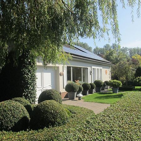 B&B Huize Van Damme Nieuwpoort Εξωτερικό φωτογραφία